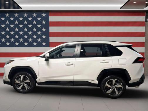 2025 Toyota RAV4 Hybrid SE