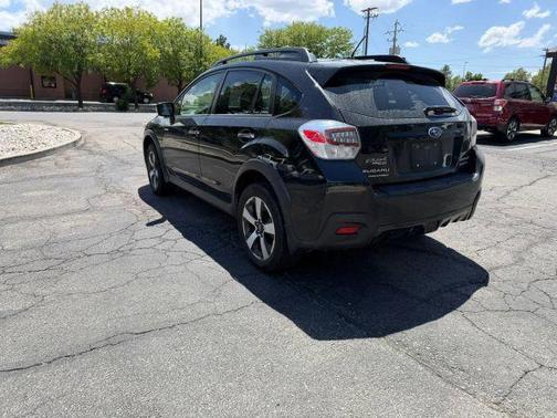 Crystal Black Silica 2016 Subaru Crosstrek Hybrid Base