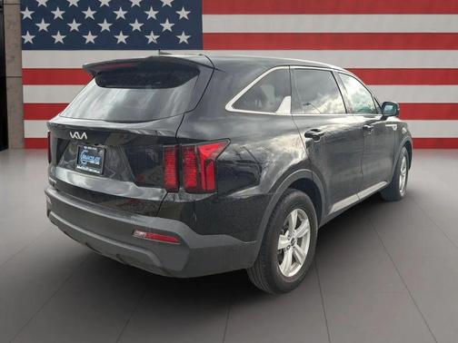 2023 Kia Sorento LX