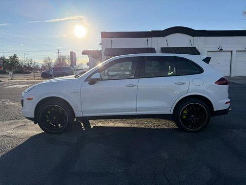 2018 Porsche Cayenne Cayenne S E-Hybrid