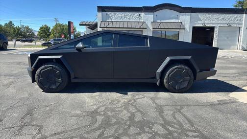 2024 Tesla Cybertruck Cyberbeast