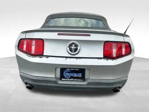 2012 Ford Mustang V6