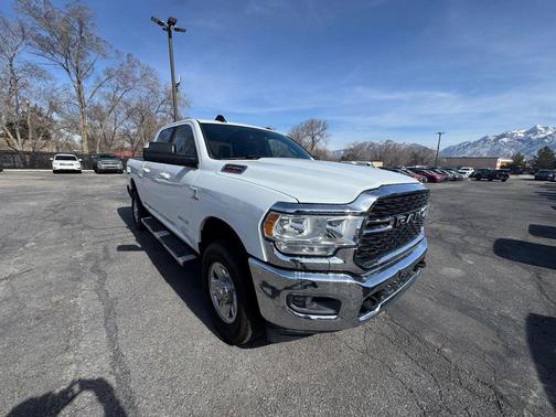 2022 RAM 2500 Big Horn Crew Cab 4x4 6'4' Box