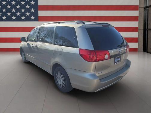 2009 Toyota Sienna CE