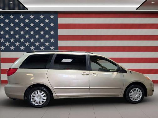 2009 Toyota Sienna CE