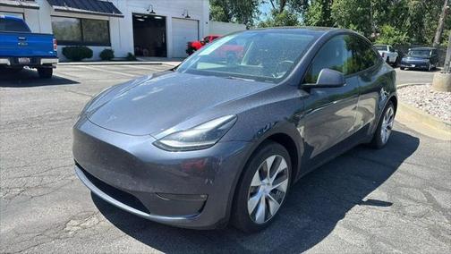 2022 Tesla Model Y Long Range Dual Motor All-Wheel Drive