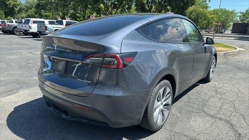 2022 Tesla Model Y Long Range Dual Motor All-Wheel Drive