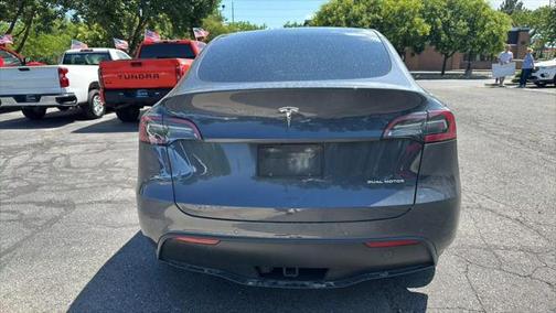 2022 Tesla Model Y Long Range Dual Motor All-Wheel Drive