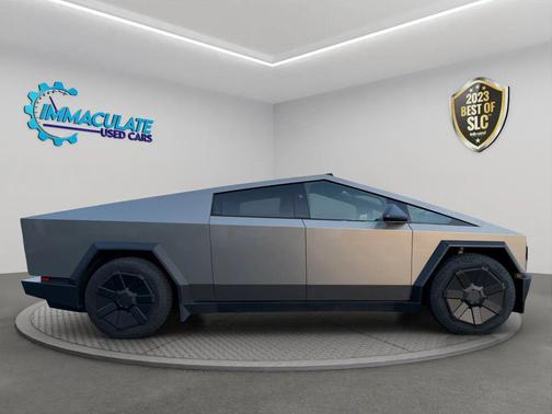 2024 Tesla Cybertruck Cyberbeast