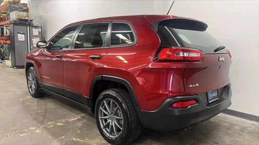 2016 Jeep Cherokee Sport