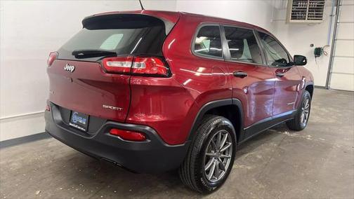 2016 Jeep Cherokee Sport