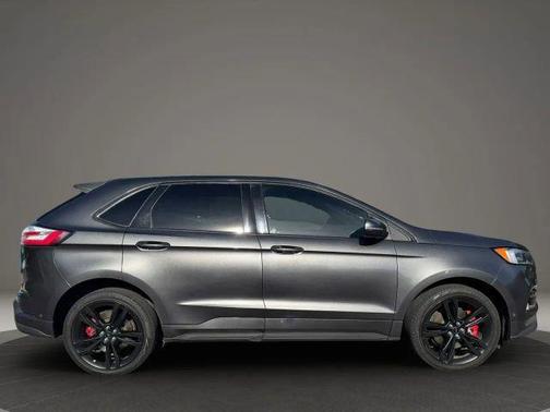 Magnetic Metallic 2019 Ford Edge ST