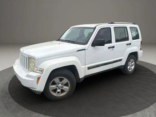 Bright White Clearcoat 2012 Jeep Liberty Sport