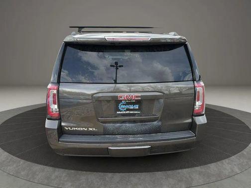 2020 GMC Yukon XL SLT