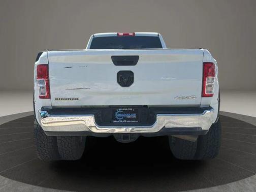 Bright White Clearcoat 2024 RAM 3500 Big Horn Crew Cab 4x4 8' Box