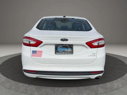 2016 Ford Fusion Hybrid SE