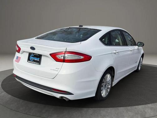 2016 Ford Fusion Hybrid SE