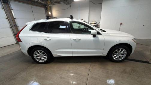 2018 Volvo XC60 T5 Momentum