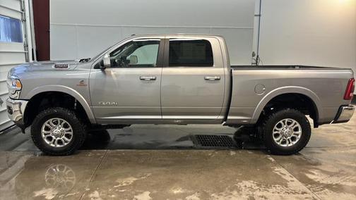 2020 RAM 2500 Laramie Crew Cab 4X4 6'4' Box