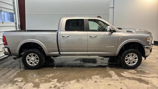 2020 RAM 2500 Laramie Crew Cab 4X4 6'4' Box