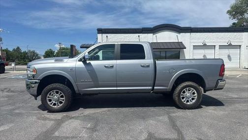 2020 RAM 2500 Laramie Crew Cab 4X4 6'4' Box