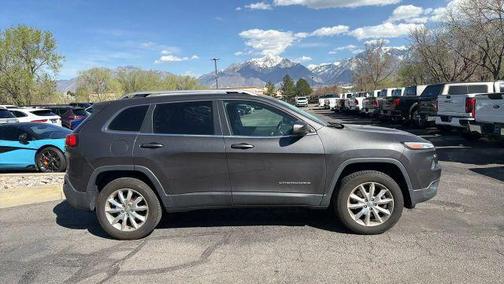 Brilliant Black Crystal Pearlcoat 2014 Jeep Cherokee Limited