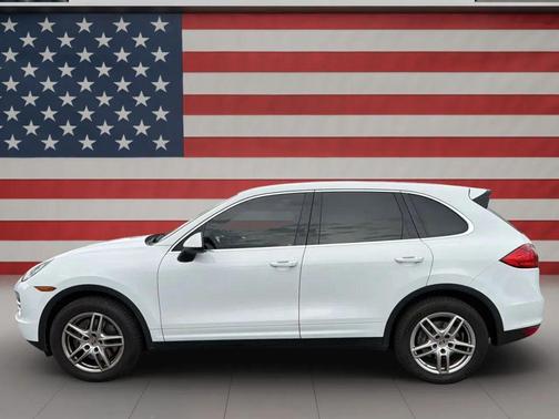 2014 Porsche Cayenne Platinum Edition