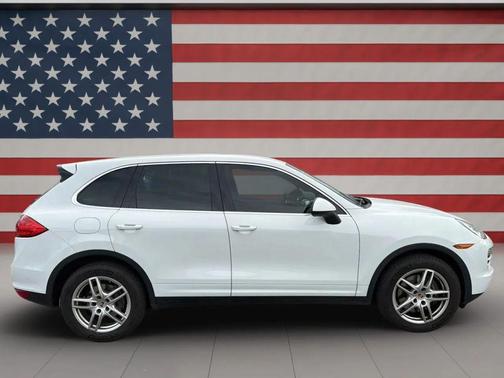 2014 Porsche Cayenne Platinum Edition