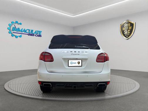 2014 Porsche Cayenne Platinum Edition