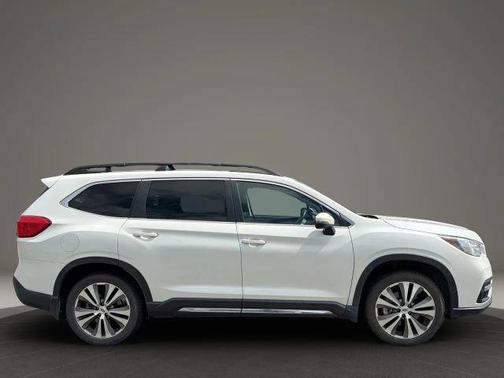 Crystal White Pearl 2021 Subaru Ascent Limited 8-Passenger
