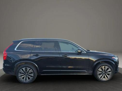 2020 Volvo XC90 T5 Momentum