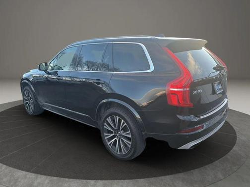 2020 Volvo XC90 T5 Momentum