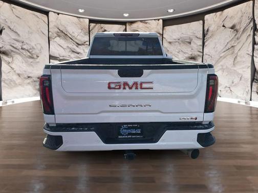 2025 GMC Sierra 3500 AT4