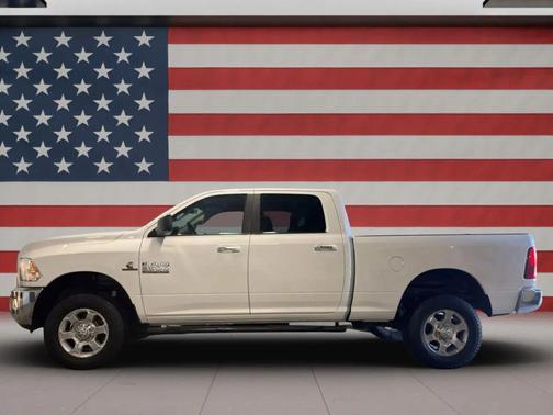 2017 RAM 2500 Big Horn Crew Cab 4x4 6'4' Box