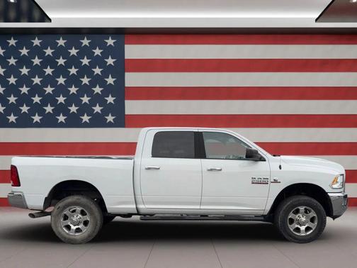 2017 RAM 2500 Big Horn Crew Cab 4x4 6'4' Box