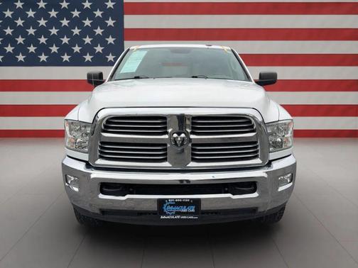 2017 RAM 2500 Big Horn Crew Cab 4x4 6'4' Box