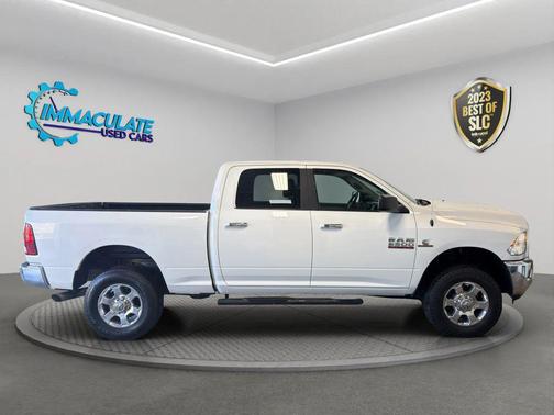 2017 RAM 2500 Big Horn Crew Cab 4x4 6'4' Box