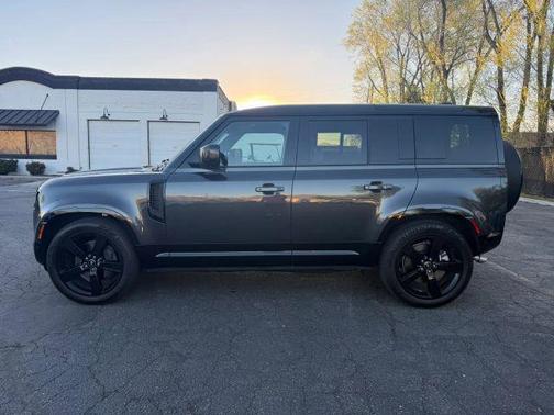 Carpathian Grey Premium Metallic 2025 Land Rover Defender 110 P500 X-Dynamic SE