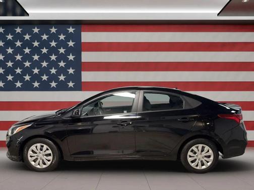 2020 Hyundai Accent SE