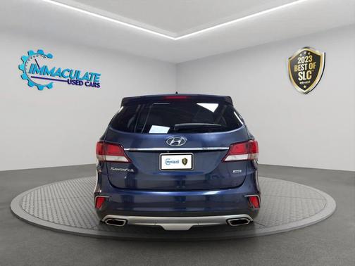 2017 Hyundai SANTA FE SE