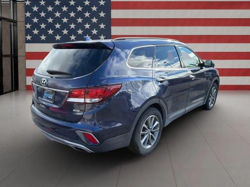 2017 Hyundai SANTA FE SE