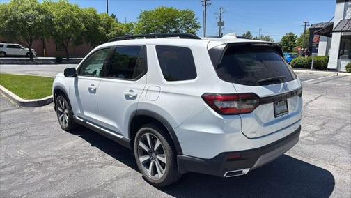 2023 Honda Pilot Touring 8-Passenger