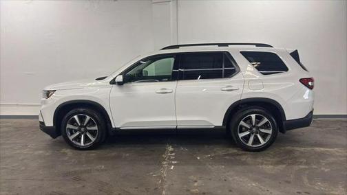 2023 Honda Pilot Touring 8-Passenger