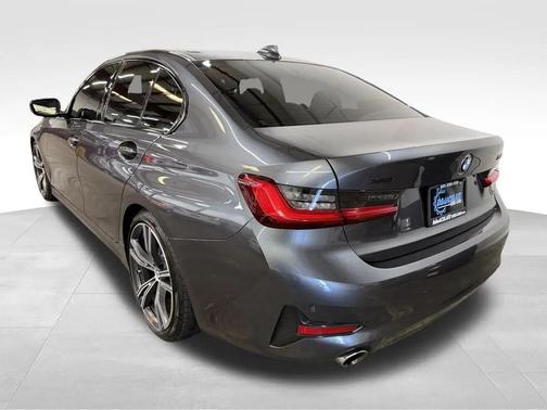 2021 BMW 330 xDrive