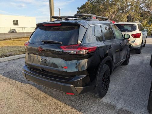 2025 Nissan Rogue Rock Creek