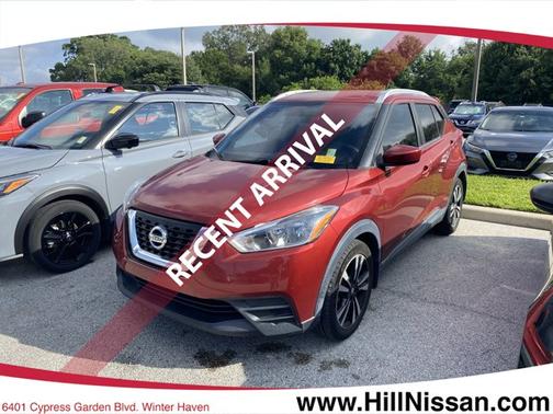 Cayenne Red 2018 Nissan Kicks SV