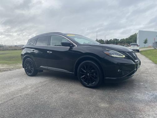 Magnetic Black 2022 Nissan Murano SV