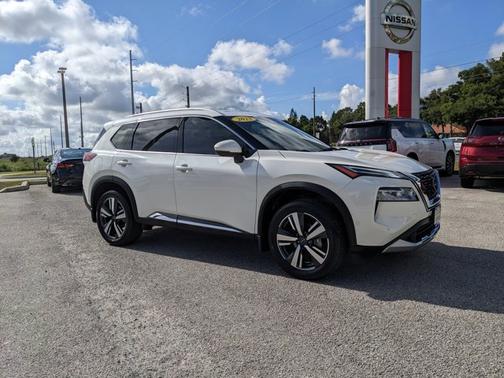 White 2023 Nissan Rogue Platinum