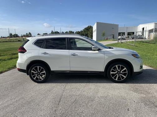 2020 Nissan Rogue SL
