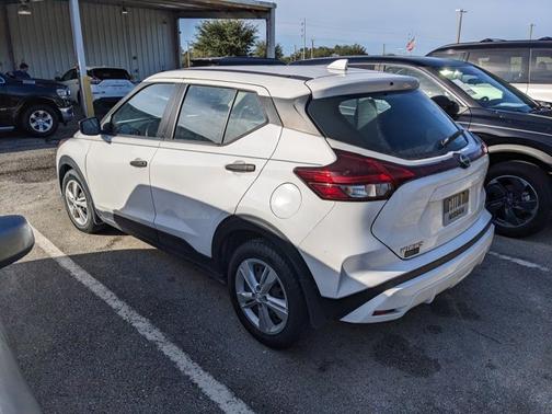 2023 Nissan Kicks S